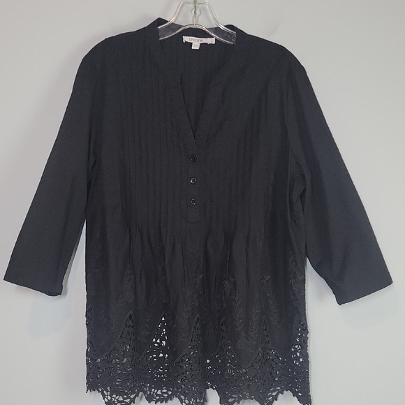 Chico's black Eyelet Scallop Hem Blouse Size 1=8 medium - Picture 1 of 9